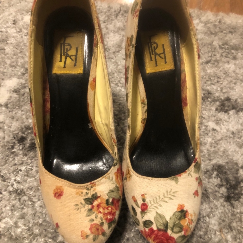 FRH Floral Pumps in Cream and Pink